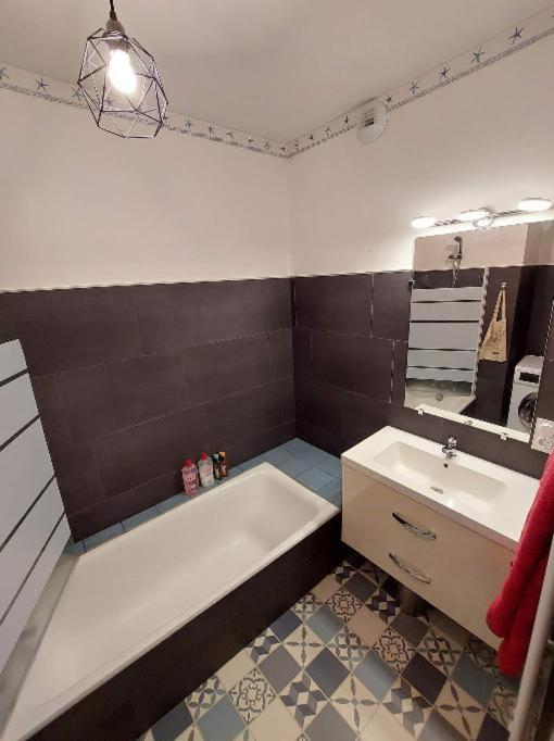 Appartement T3 Vue Sur Riviere, 2 Chambres 65M2 Chateaulin Exterior photo